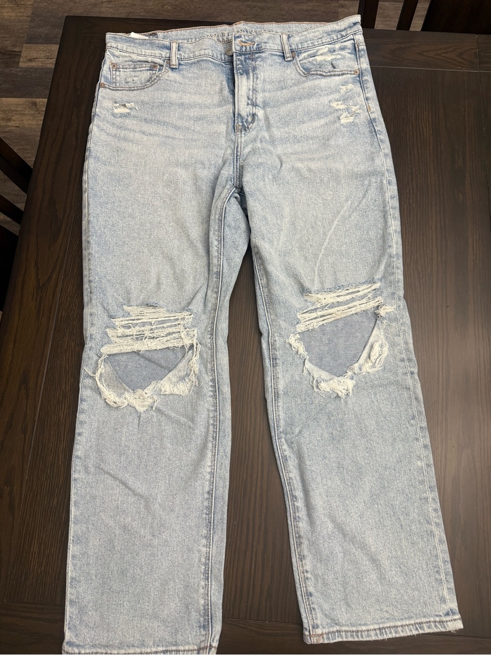 American Eagle Outfitters Light Wash Distressed Women's Jeans